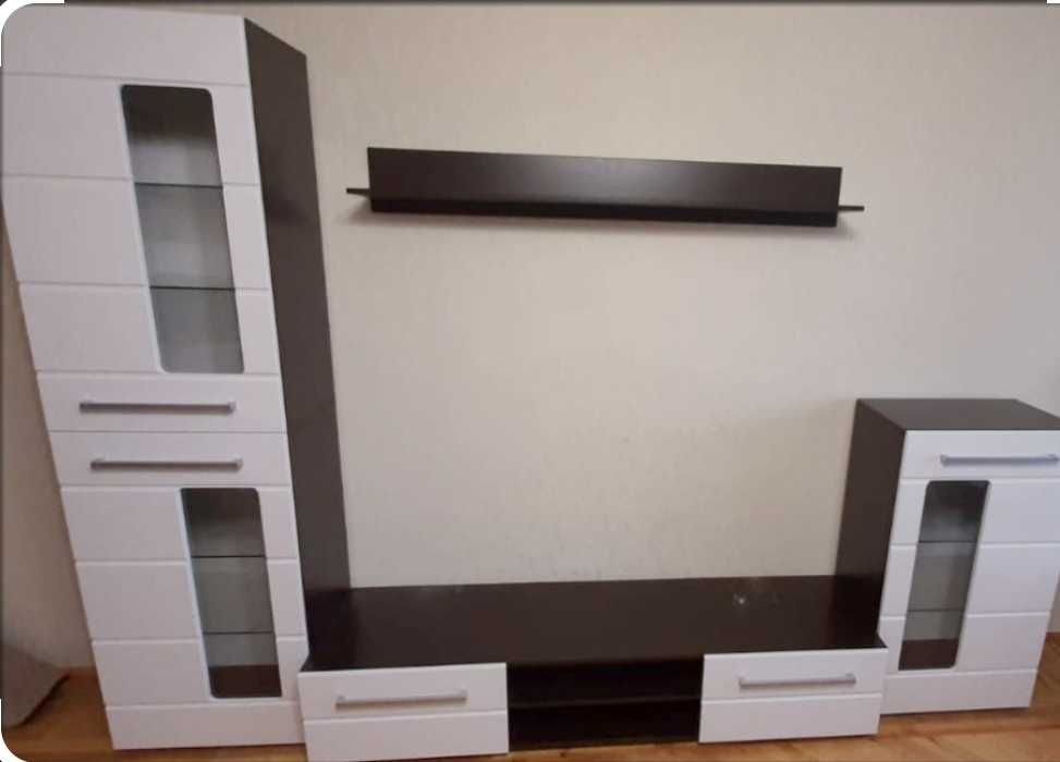 Гостиные в ассортименте .