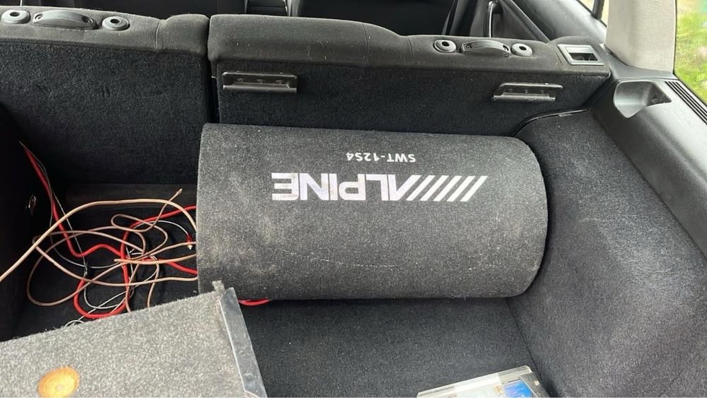 Subwoofer , statie , baterie , cabluri