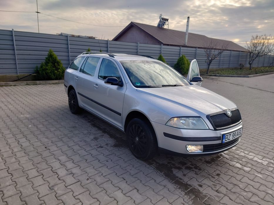 Vând Skoda Octavia 2 4x4 2008 impecabil detalii în privat