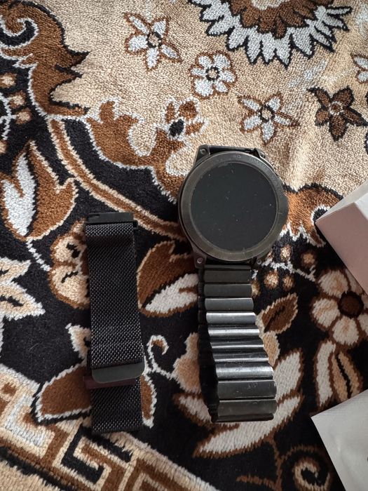 Продам мужские смарт часы.