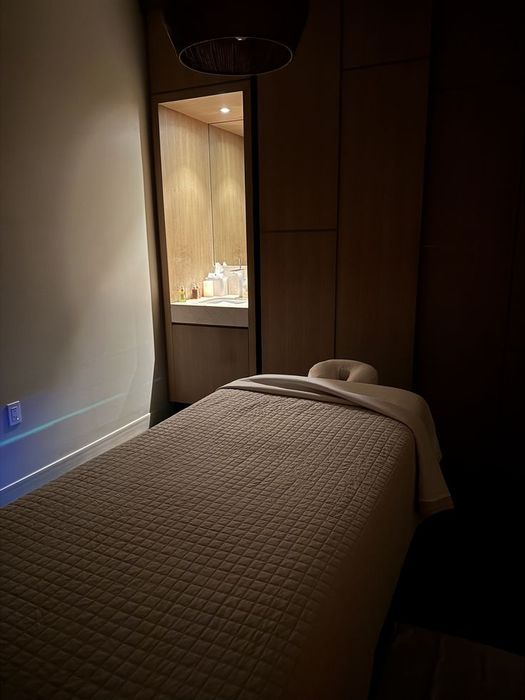 Массаж на кушетке и на мате