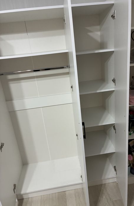 Продам распашной шкаф