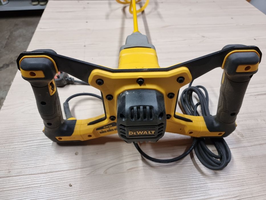 Masina de mestecat DeWalt DWD 241