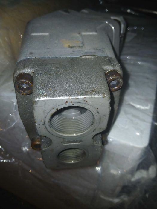 Продавам тръби лостове помпа