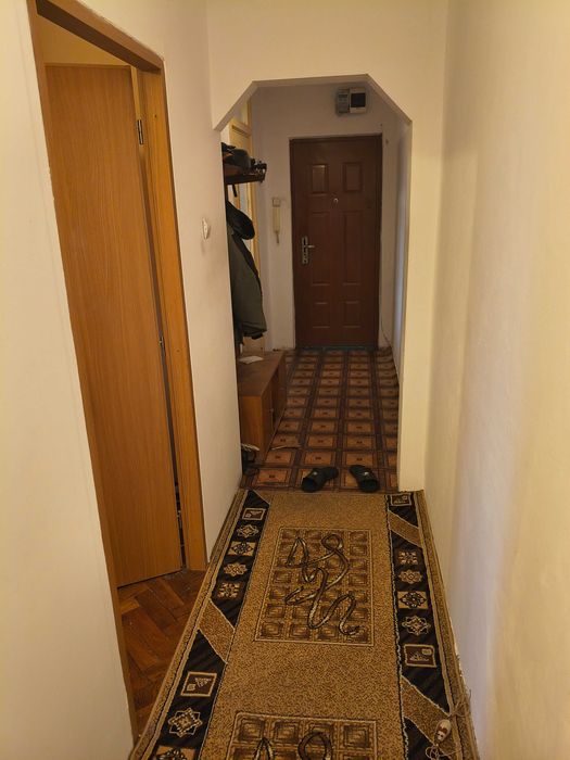 Inchieriez camera decomandata, cheltuieli incluse in pretul chiriei