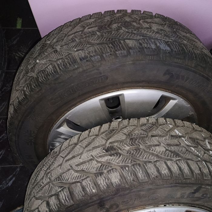 Зимни гуми и джанти 205/60/16