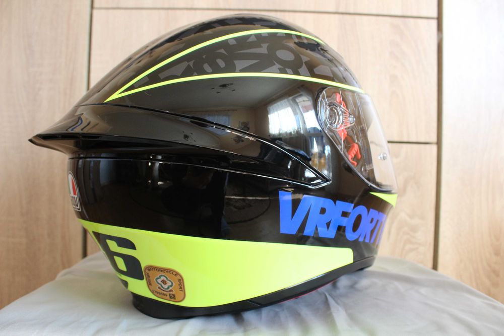 *ПРОМОЦИЯ* Каска AGV K1 Speed 46