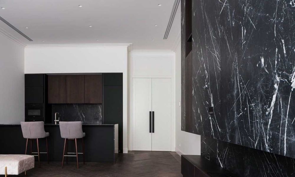 Дава се под наем Едностаен апартамент в Пловдив, Кършияка - 40 кв.м за 240 € - Снимка #2