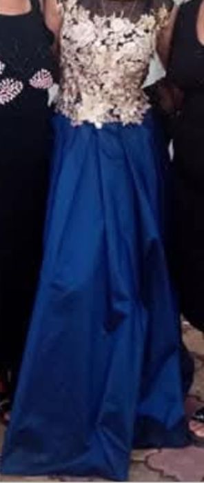 Синя сатенена рокля за 12-13 годишно момиче