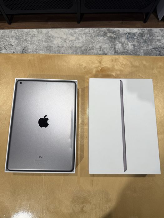 Продам ipad Apple(7 generation).
