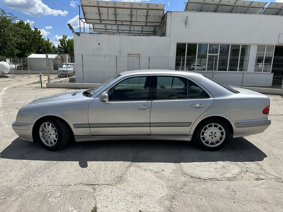 MERCEDES-BENZ E-Class 2001 — imagine 3