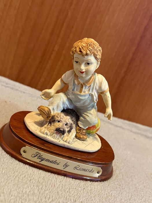 Фигура Бисквитен порцелан - от серията Леонардо - Colection Leonardo