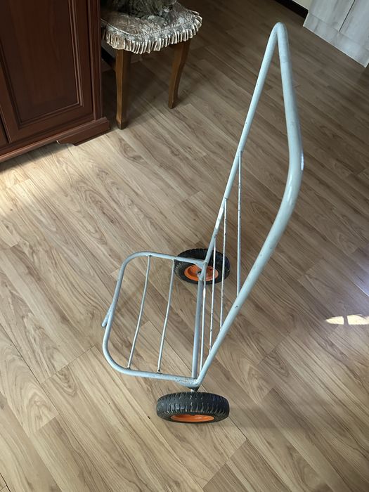 Продаю удобную тележку