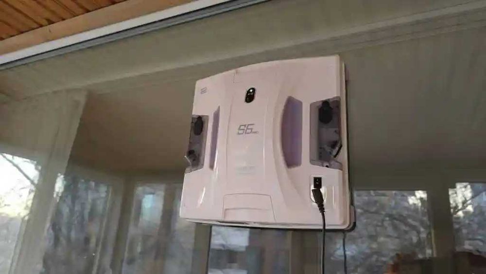 Робот за прозорци HOBOT S6 Pro