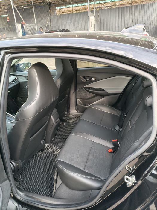 Onix Premier Turbo 2 AT Full