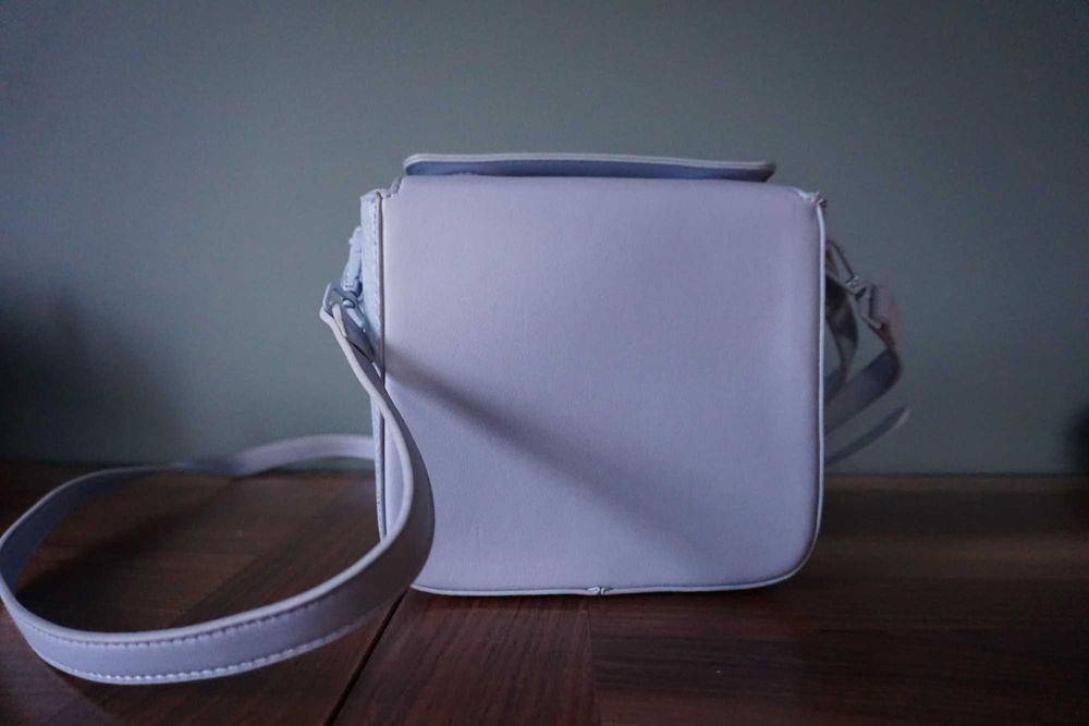 Светло синя чанта на Steve Madden