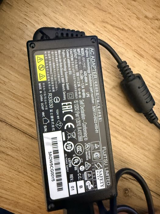 Малък компютър Fujitsu Futro S930 с проблем