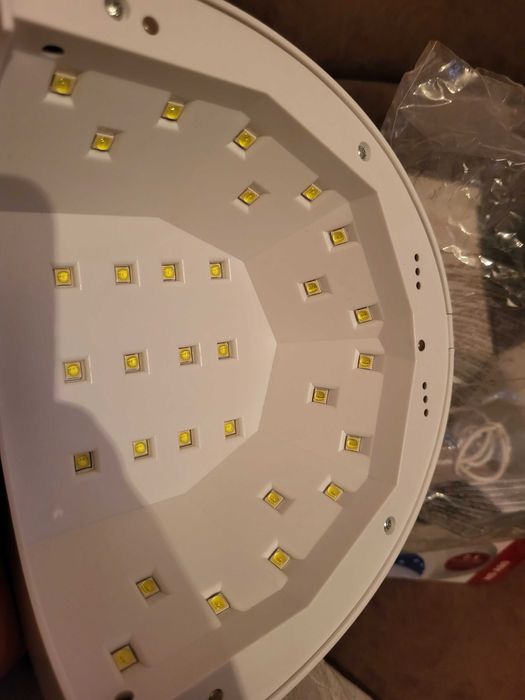 UV и LED комбинирана лампа за маникюр и педикюр