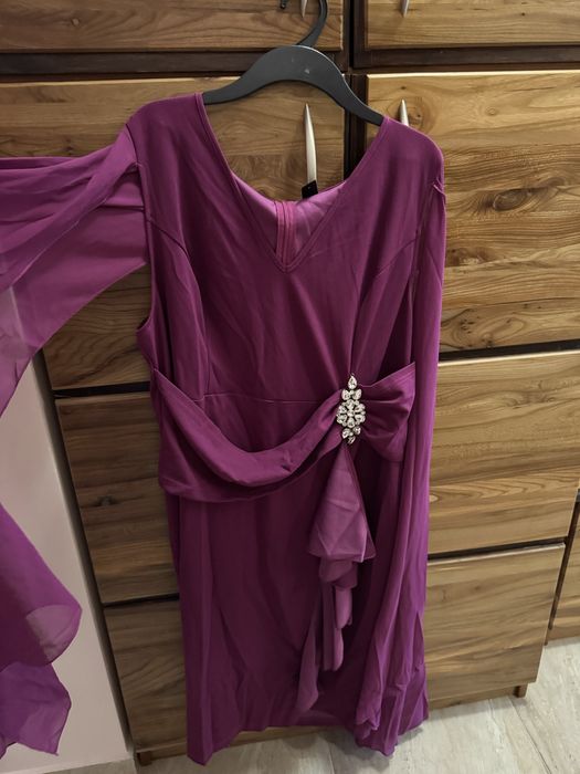 Нова елегантна рокля