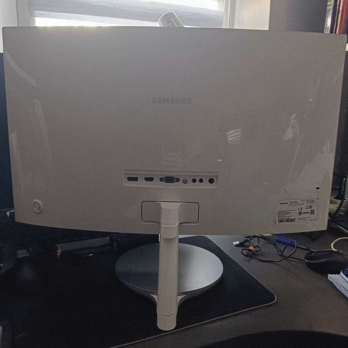 Vand monitor curbat 27 inch Samsung C27F591FDU