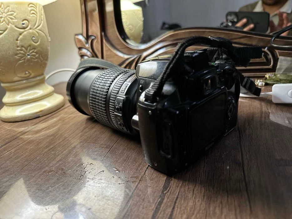 Nikon D40X Yaxshi holatda