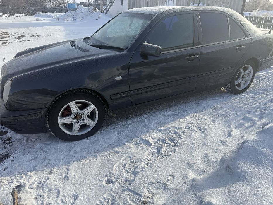 Продам мерседес 210