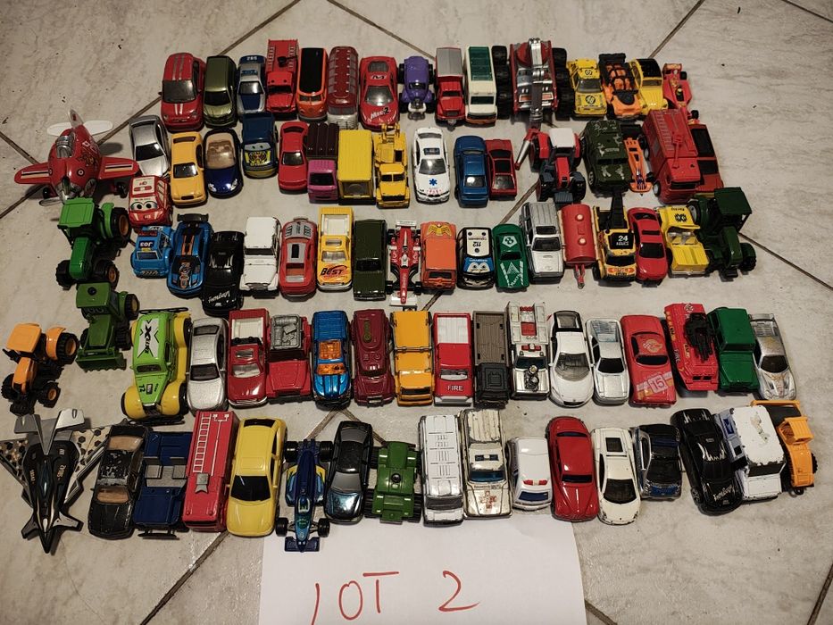 Vând mașinuțe metal și plastic - LOT 2