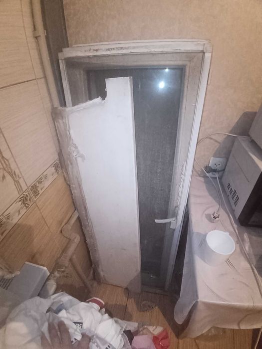 Продаётся б/у пластиковое окно