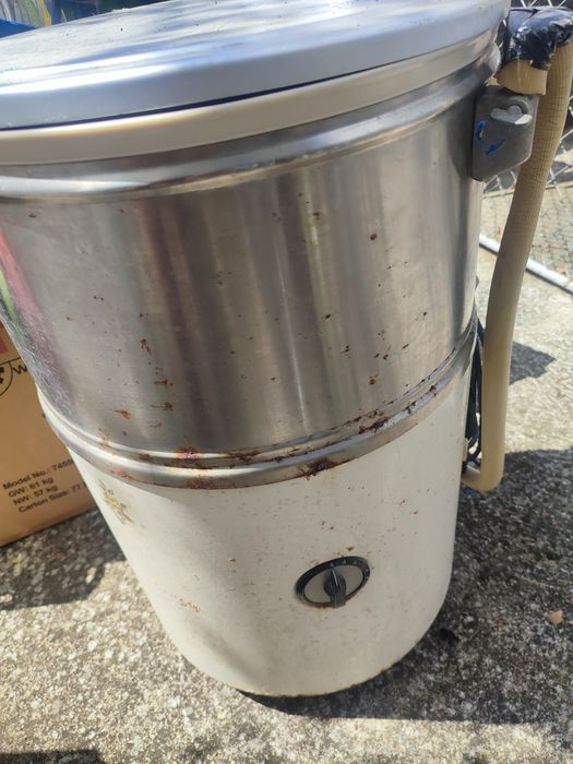 Хладилник AEG работещ