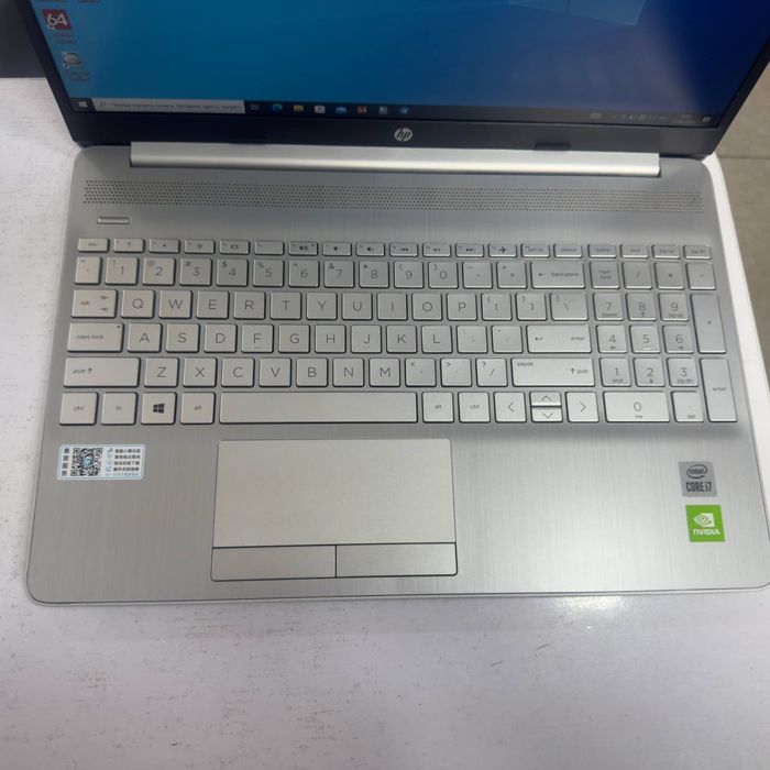 Hp core i7-1065G7 8/512 ssd holati yaxshi