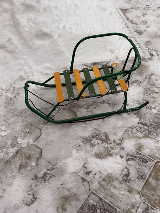 Сани для детей, новые