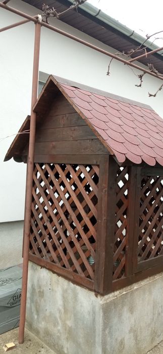 Balansoare și foișoare