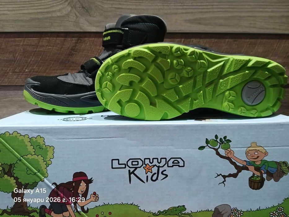 Детски зимни обувки LOWA 35 номер
