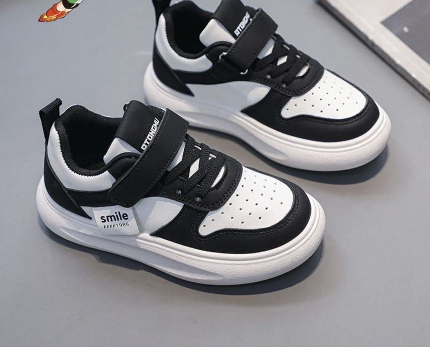 Продам  новые детские кеды