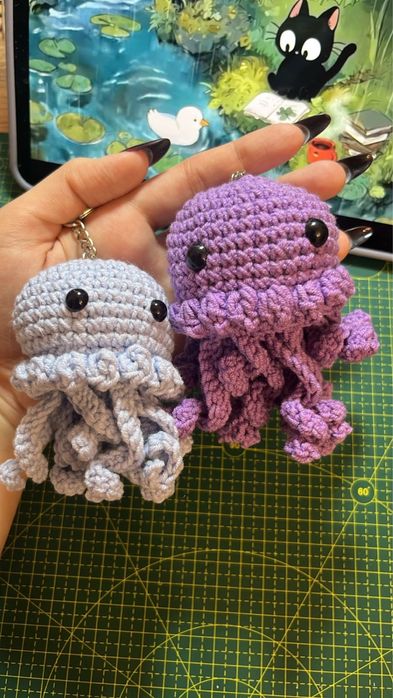 Брелки  вязанные !!!