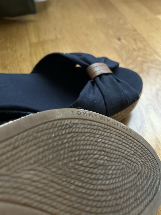 Sandale Tommy Hilfiger 37