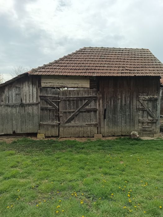Casă la țară de vânzare