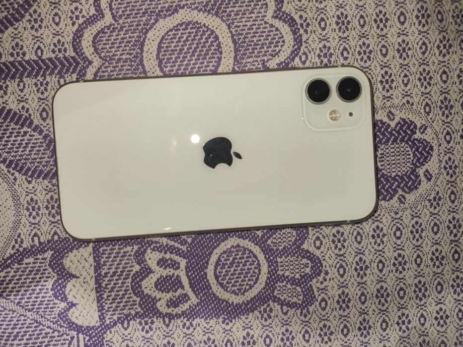 iPhone 11 128 gb белый