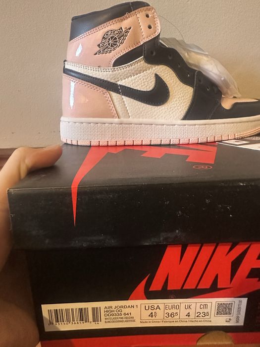 Air Jordan 1 Retro High Atmosphere (Women’s)