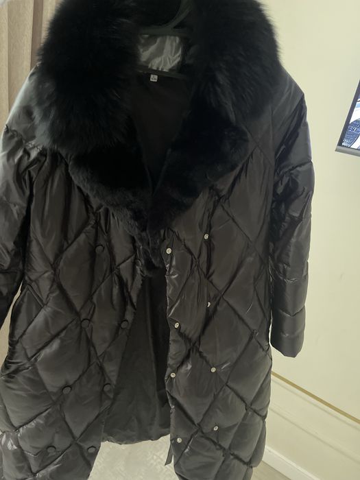 Продам зимнюю куртку Max Mara