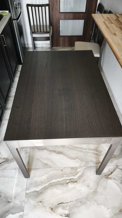 Masa extensibila si scaune Ikea