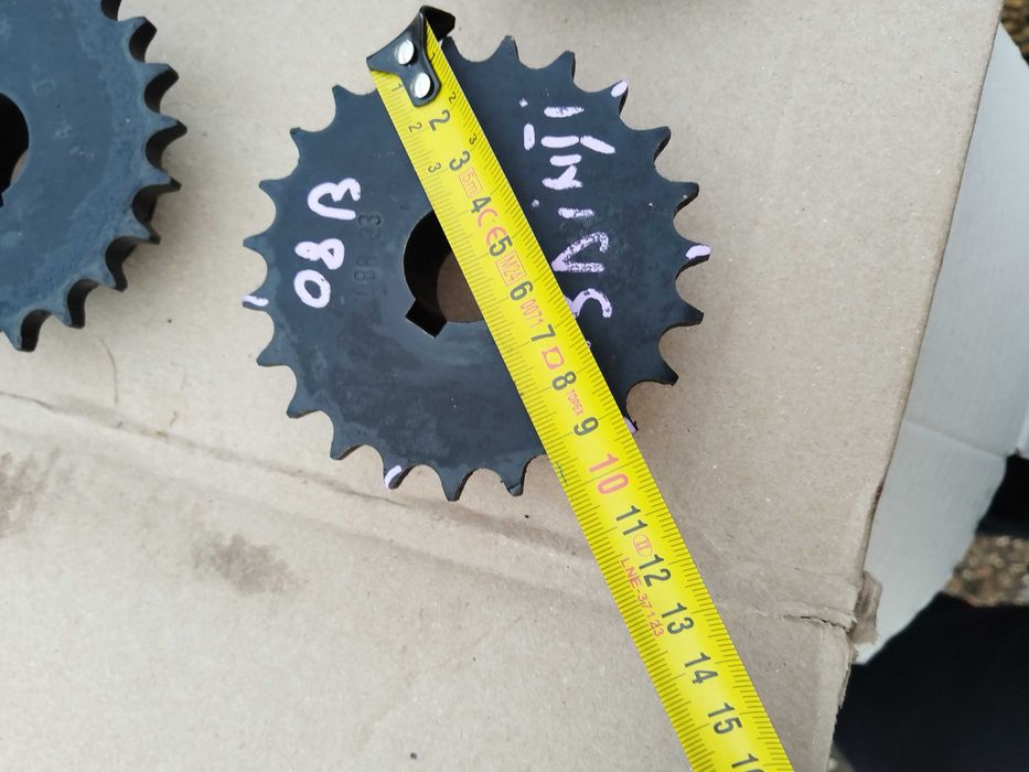 Pinion lanț gall 08B