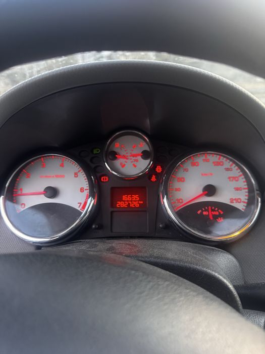 Vand peugeot 207 1.4 benzina 90 de cai