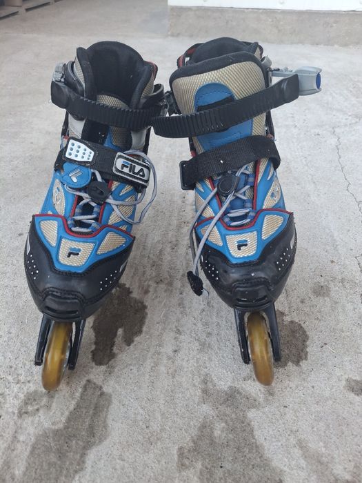 Vând 3 perechi role