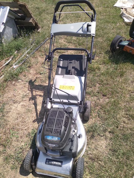 Mașină de tuns iarba Honda 5,5  cp -  AUTOPROPULSIE /TRACȚIUNE - INOX