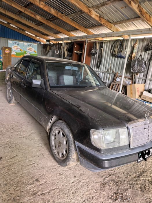 Мерседес W124 в хорошем состоянии