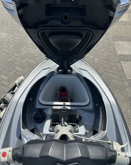 Sea-Doo RXP-X255 със Flyboard и колесар