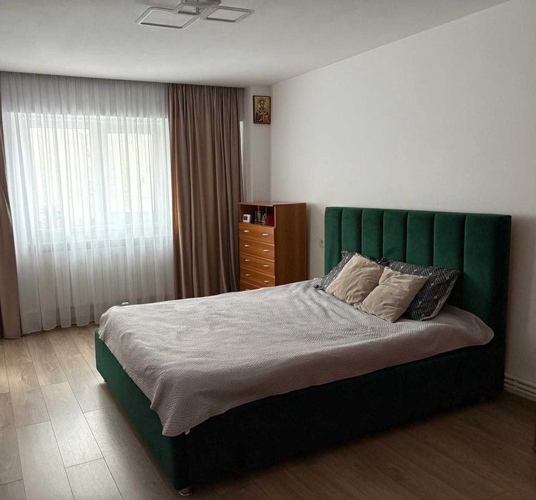 Apartament de vanzare - 3 camere Renovat si Utilat - 86mp utili - Proprietar