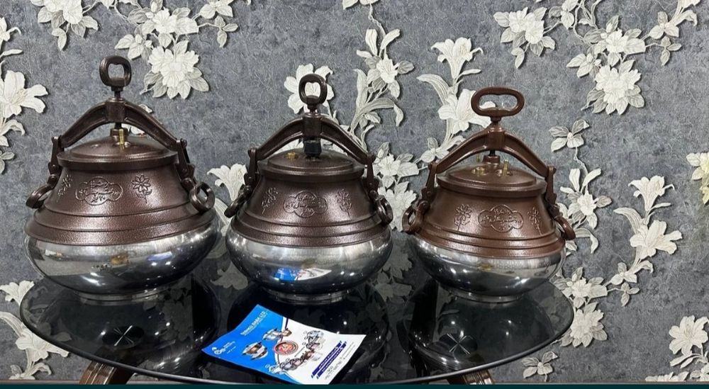 Afgʻon qozon goshni suvagigacha pishiradi