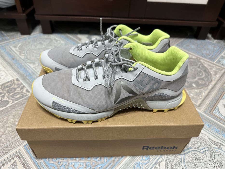 Продам красовки reebok